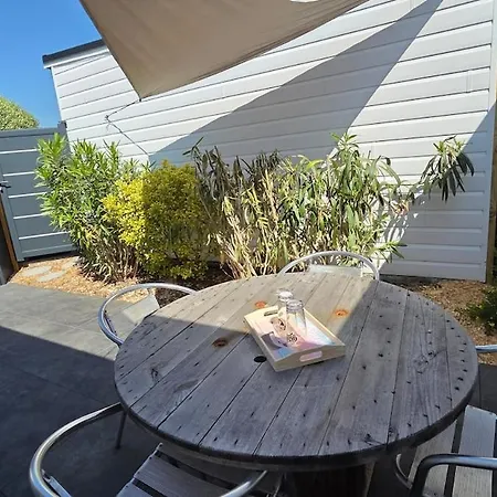 Petite Maison Et Exterieur Coconning Sans Vis A Vis Tatil Evi