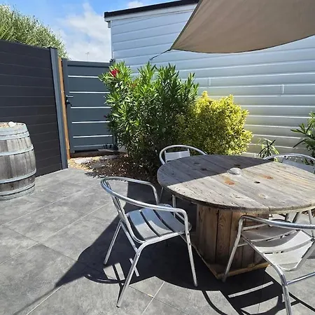 Petite Maison Et Exterieur Coconning Sans Vis A Vis Tatil Evi *